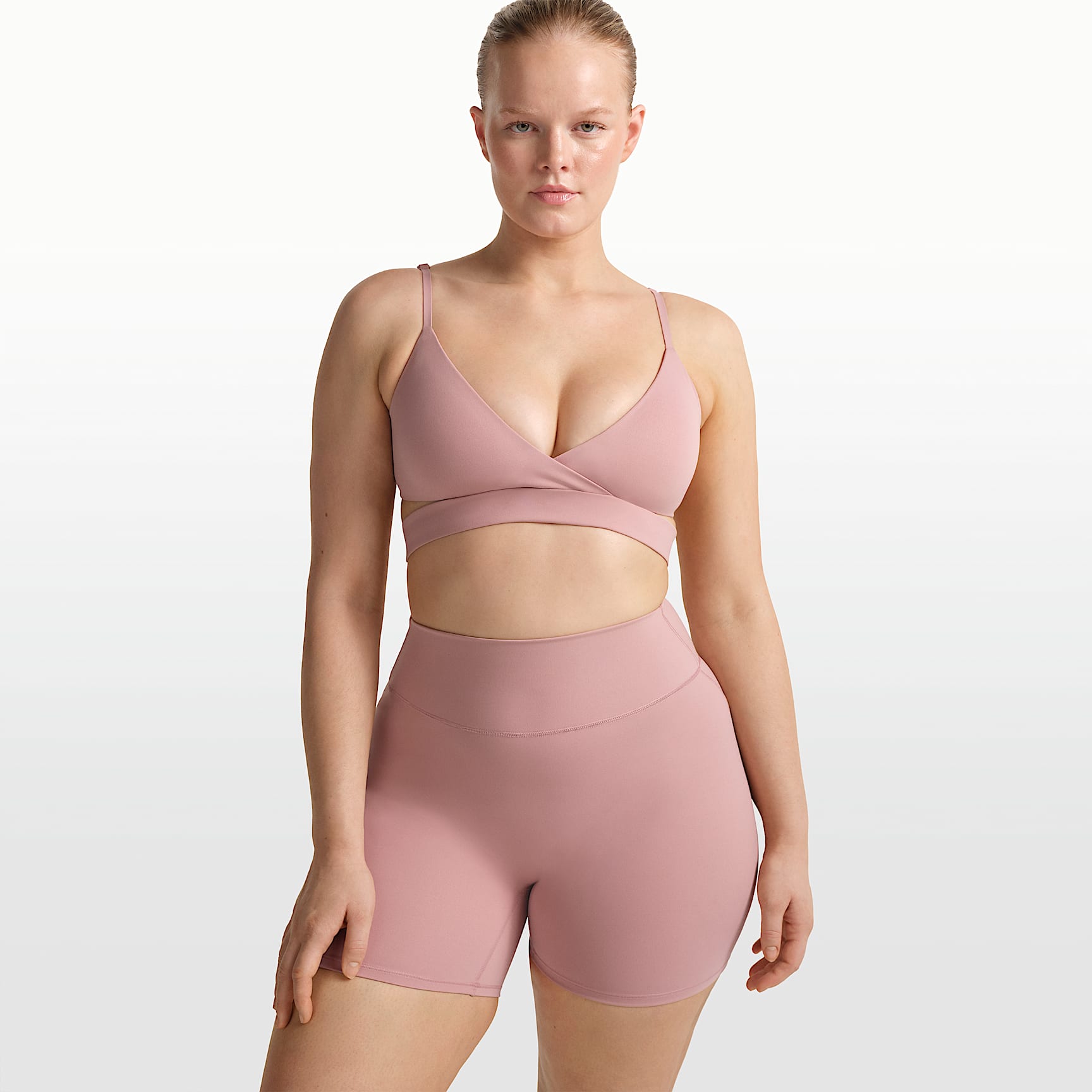 NikeSKIMS Matte ブラトップXS NikeSKIMS Matte Women's Wrap Bra. Nike.com